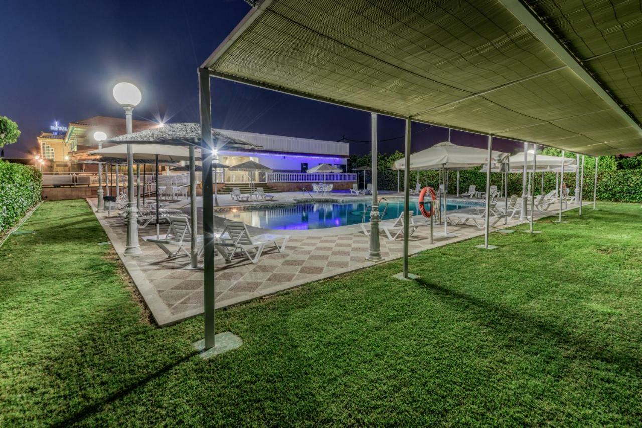 Hotel Torre De Los Guzmanes La Algaba Εξωτερικό φωτογραφία